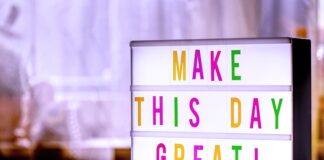 Co lepsze włóknina czy folia?