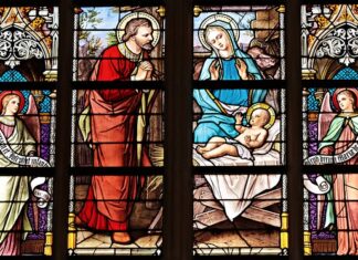 Ile luzu w otworze okiennym?