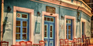 Na jakie kołki montować okna?