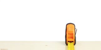 Czy w OBI Docinają deski?